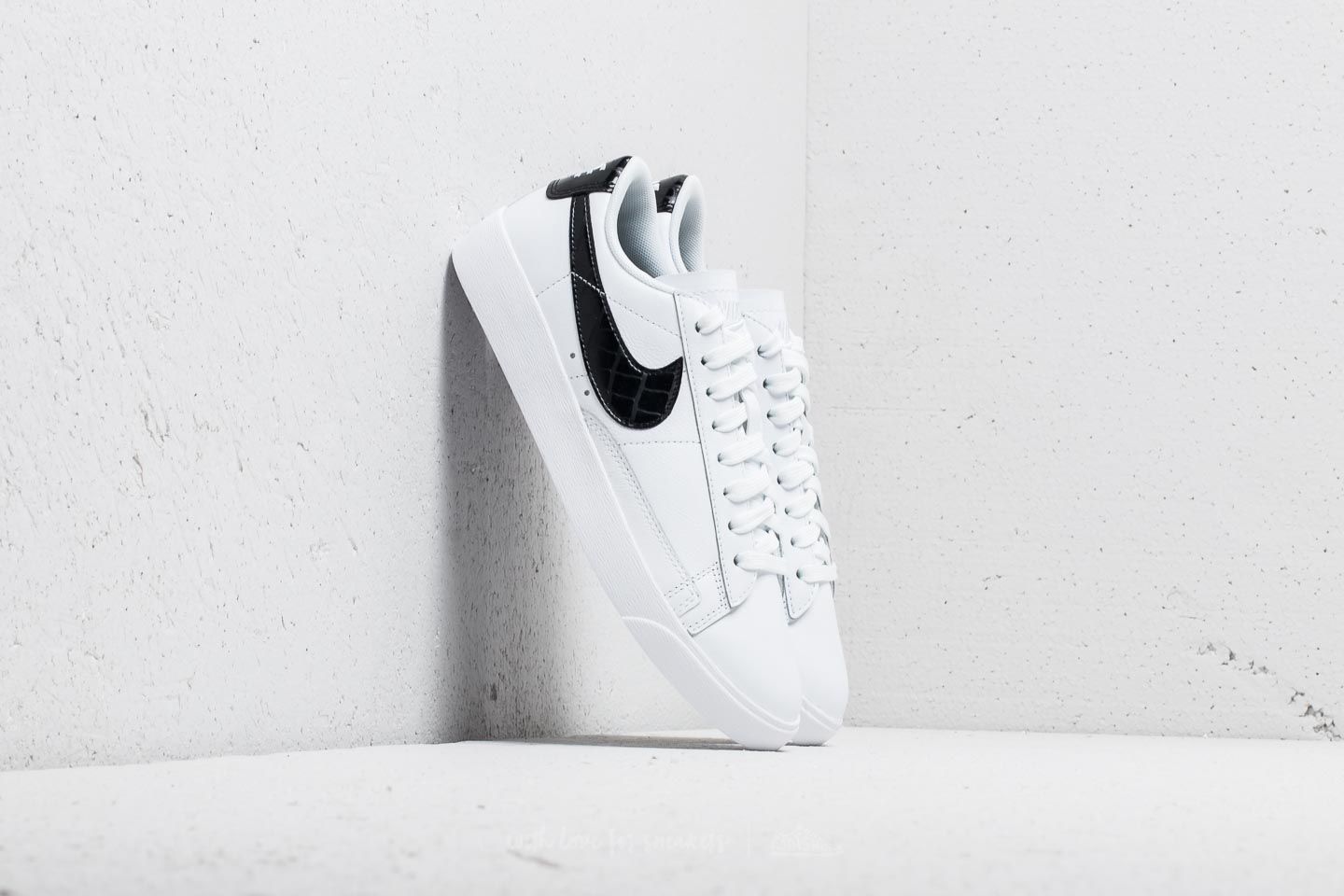 Nike W Blazer Low White/ Black 29918