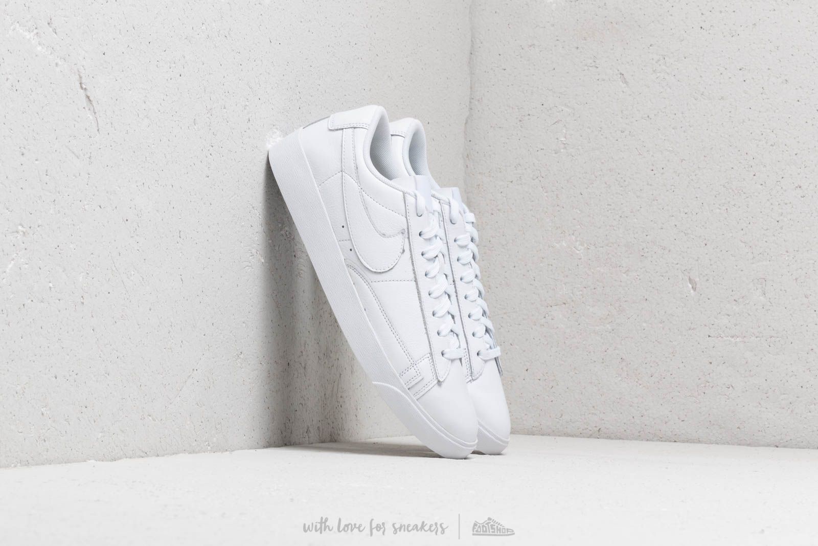 Nike W Blazer Low Le White/ White-White 36440