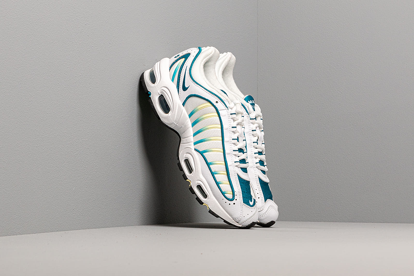 Nike W Air Max Tailwind IV White/ Green Abyss-Electric Green 43817