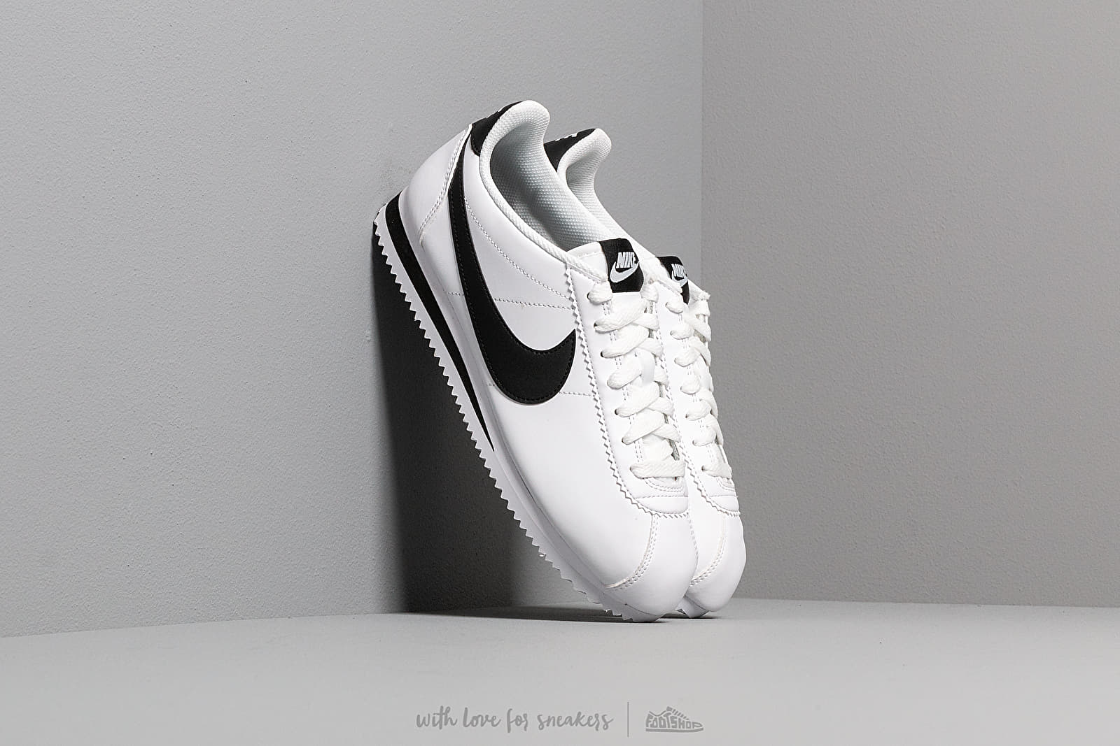 Nike Wmns Classic Cortez Leather White/ Black-White 6382