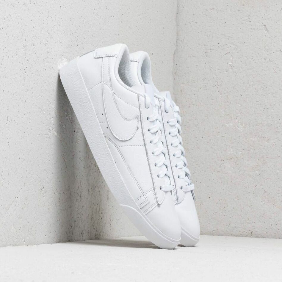 Дамски кецове и обувки Nike W Blazer Low Le White/ White-White 36440_6