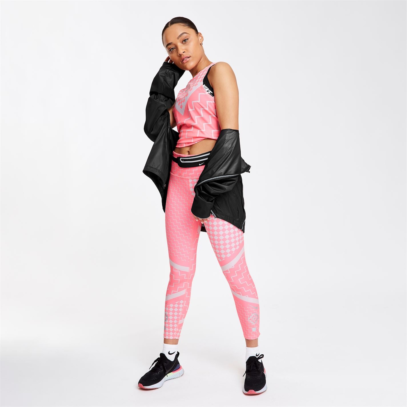 Спортове  Бягане  Облекло  Облекло дамско  Якета дамски Nike Shield Jacket Ladies 1208344-6781677