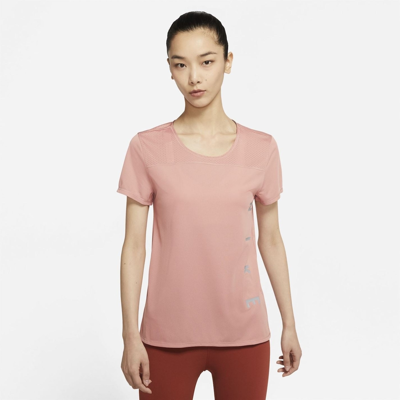 Жени  Дамско облекло  Блузи  С къс ръкав Nike Run Short Sleeve T Shirt Ladies 1548120-8110070