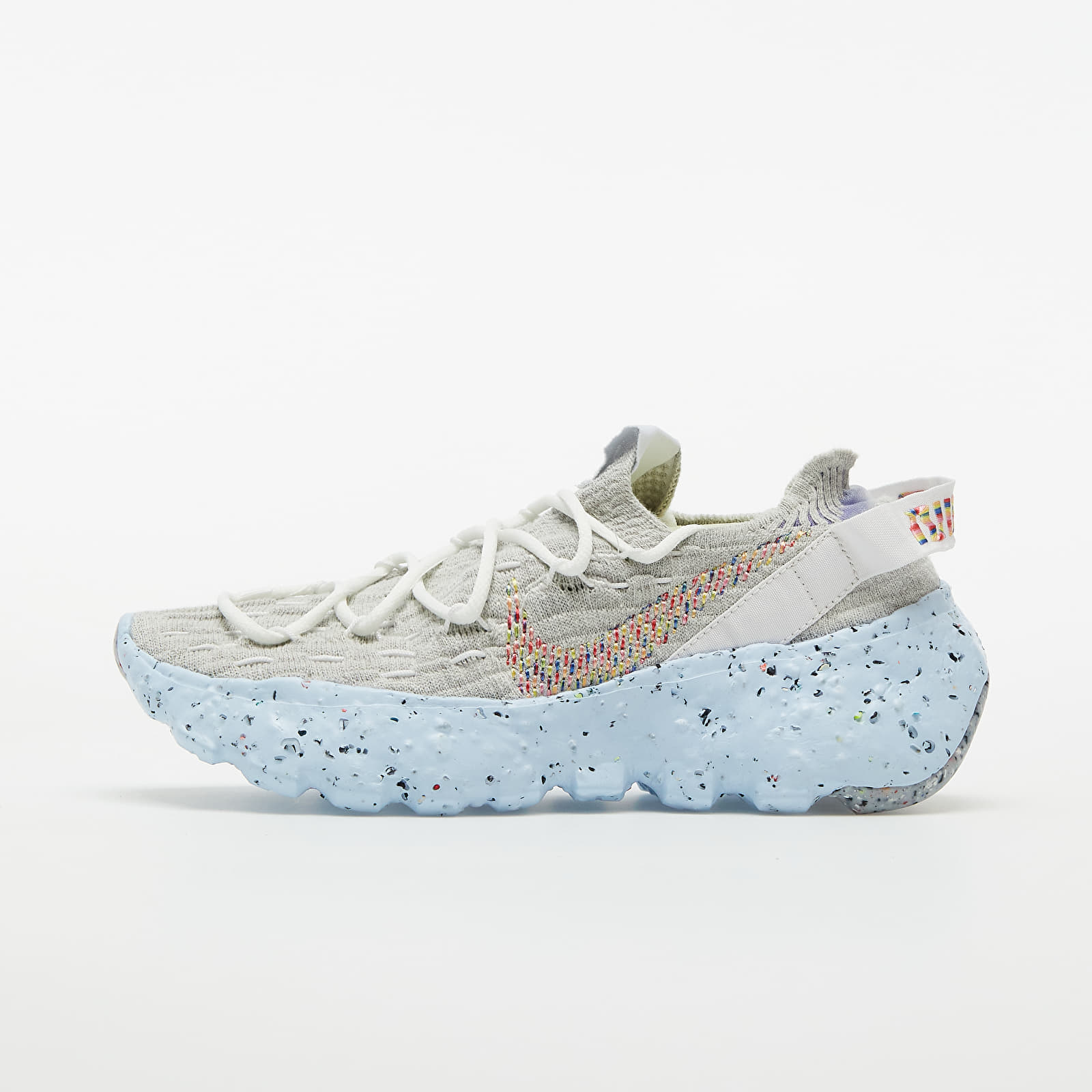Дамски кецове и обувки Nike Space Hippie 04 Summit White/ Multi-Color-Photon Dust 814618