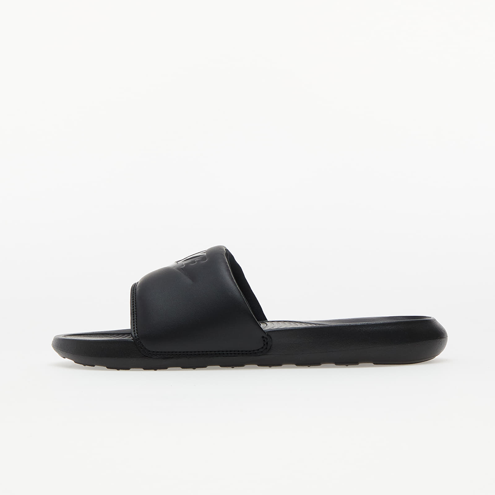 Дамски кецове и обувки Nike W Victori One Slide Black/ Black-Black 730093