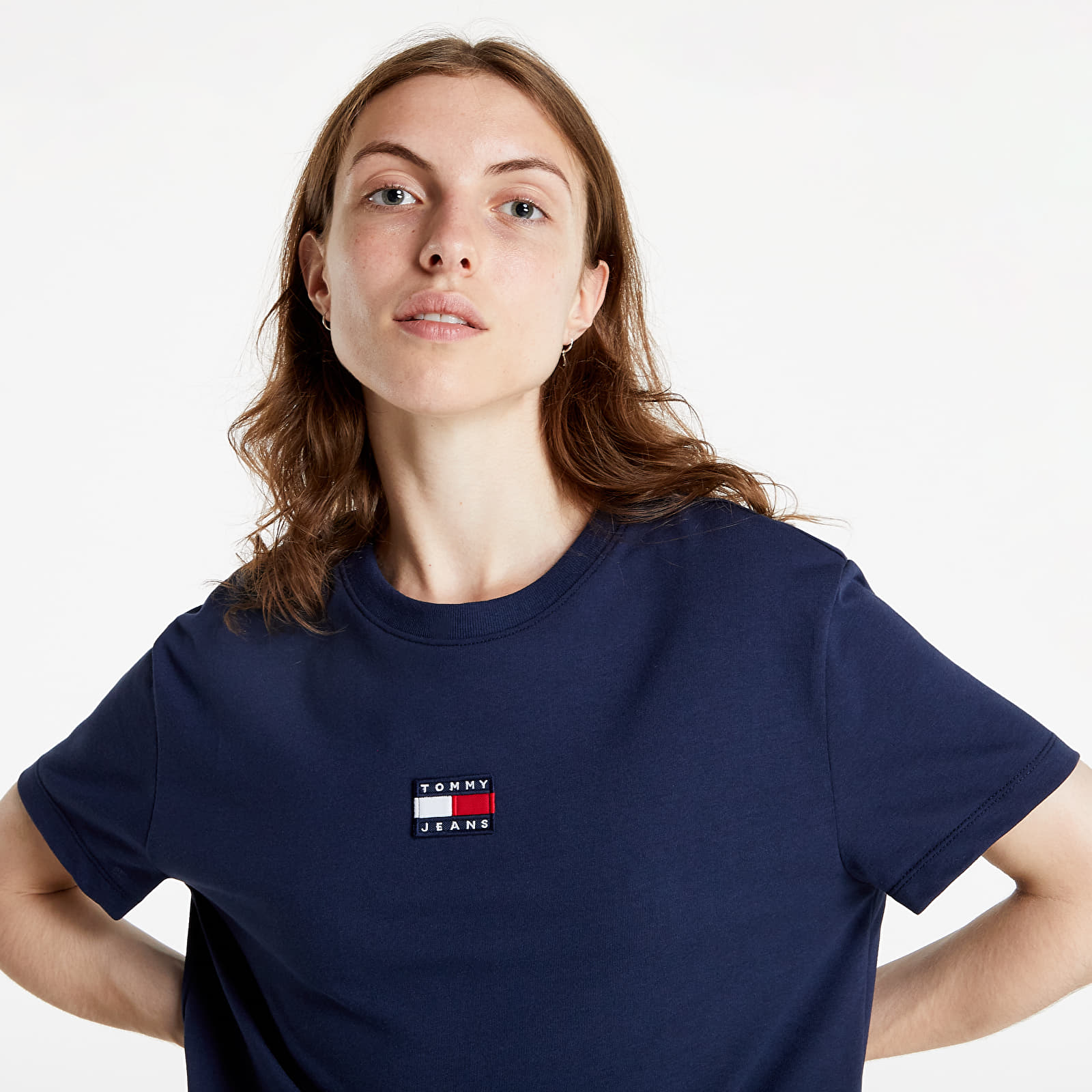 Тениски Tommy Jeans Tommy Center Badge Tee 747976