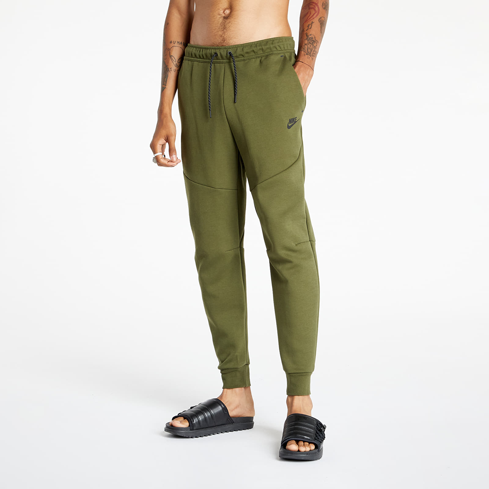 Дънки и панталони Nike Sportswear Tech Fleece Men’s Joggers Rough Green/ Black 804052