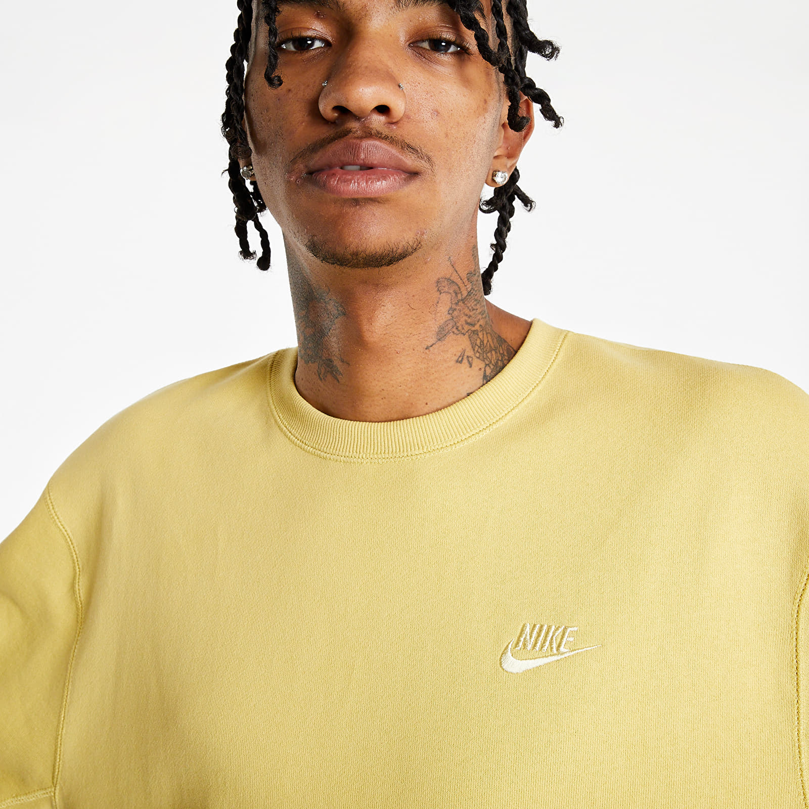Суичъри и пуловери Nike Sportswear Men’s Classic Fleece Crew Saturn Gold/ Lemon Drop 805660