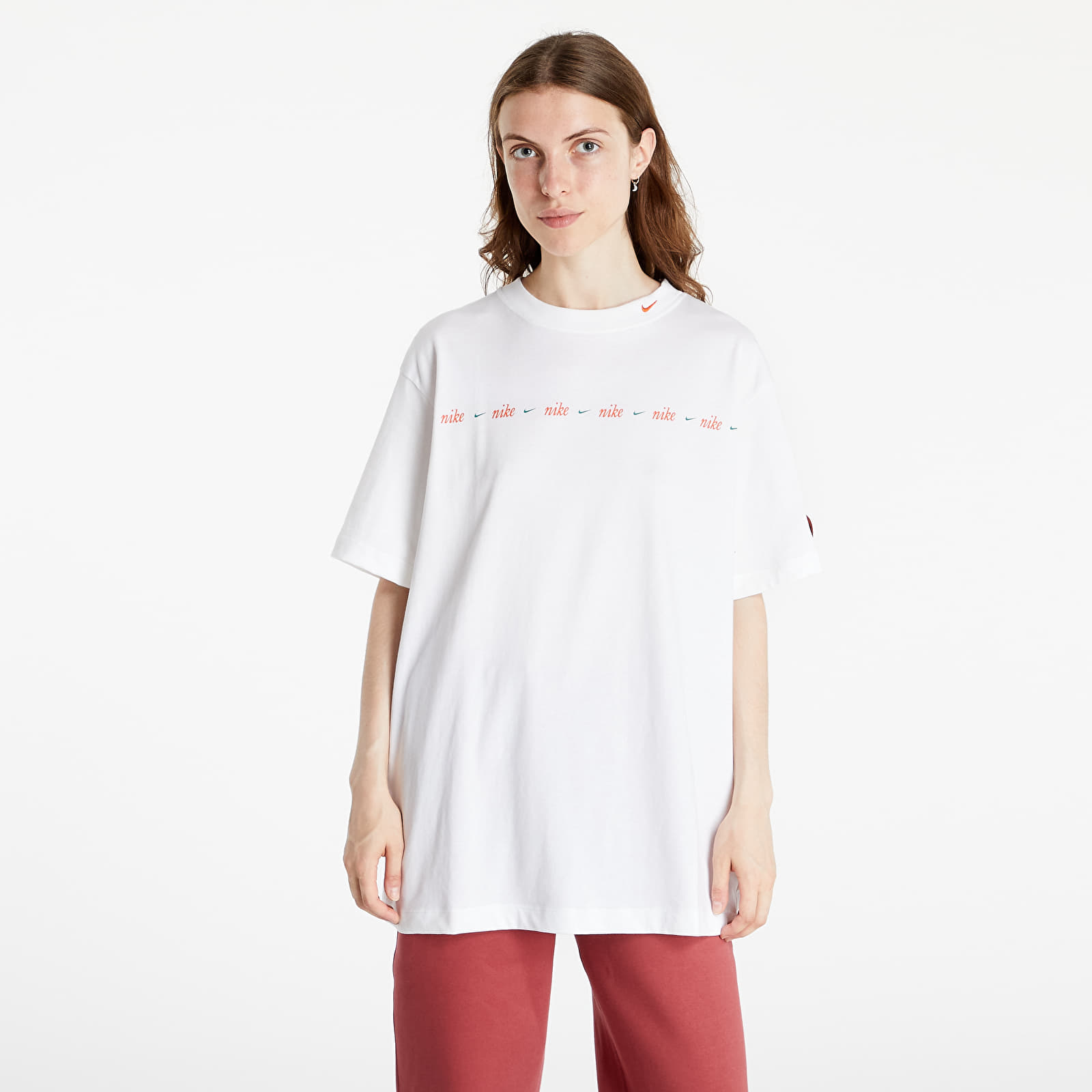Тениски Nike Sportswear Swoosh Women’s Boyfriend T-Shirt White 812410