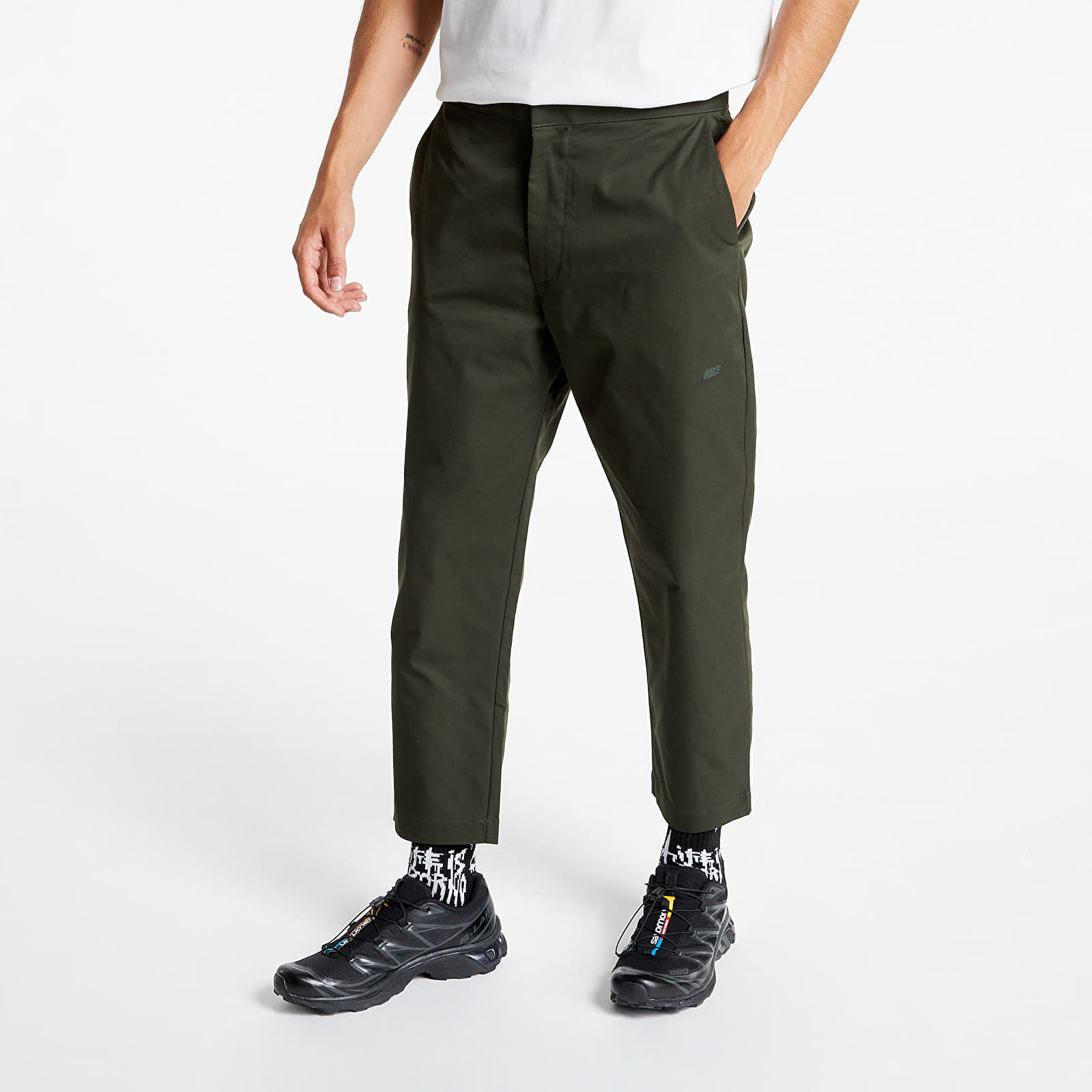 Дънки и панталони Nike Sportswear Style Essentials M Woven Unlined Sneaker Pants Sequoia/ Sail/ Ice Silver/ Sequoia 873154