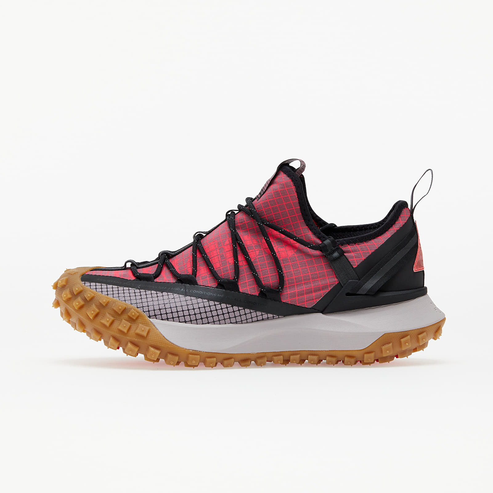 Мъжки кецове и обувки Nike ACG Mountain Fly Low Light Mulberry/ Flash Crimson 957253