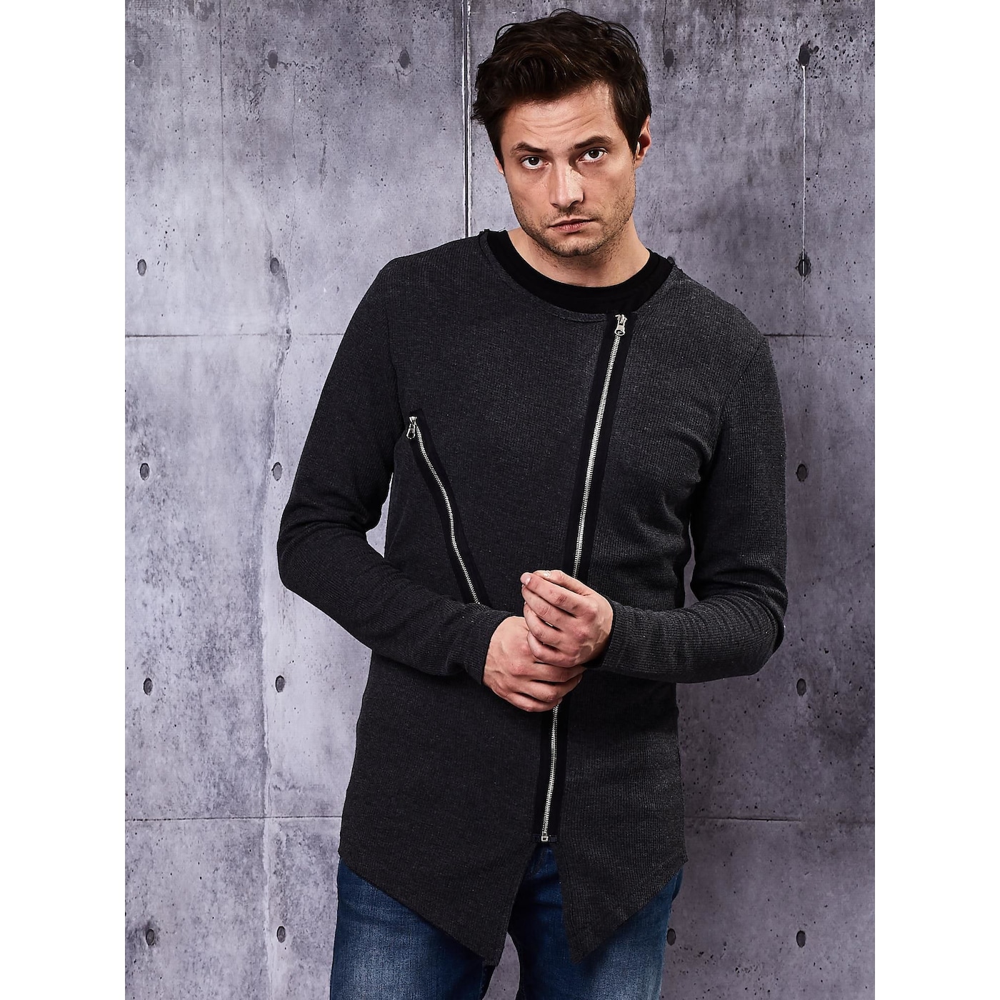 Мъже  Мъжко облекло  Суичъри  Суичъри с цип Dark gray men’s sweatshirt with zippers 1477590-7875406