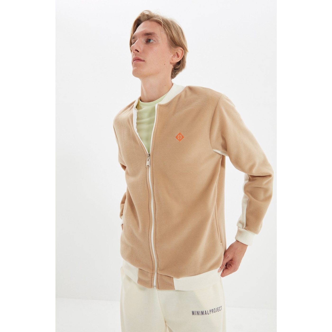 Мъже  Мъжко облекло  Суичъри  Суичъри с цип Trendyol Stone Unisex Regular Fit Long Sleeve Embroidered Zipper Paneled Sweatshirt 1686764-8607296