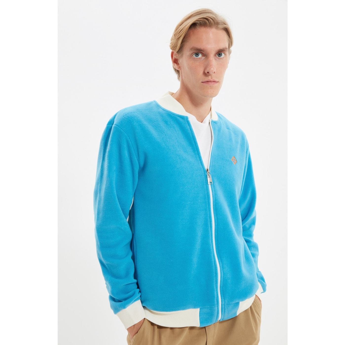 Мъже  Мъжко облекло  Суичъри  Суичъри с цип Trendyol Blue Unisex Regular Fit Long Sleeve Embroidered Zipper Paneled Sweatshirt 1686778-8607356