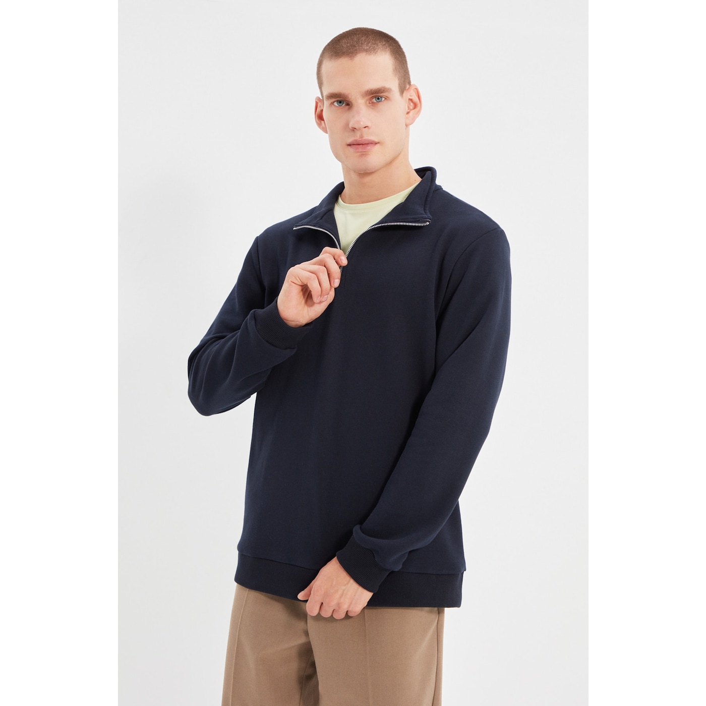 Мъже  Мъжко облекло  Суичъри  Суичъри с цип Trendyol Navy Men Regular Fit Sweatshirt 1691280-8626375