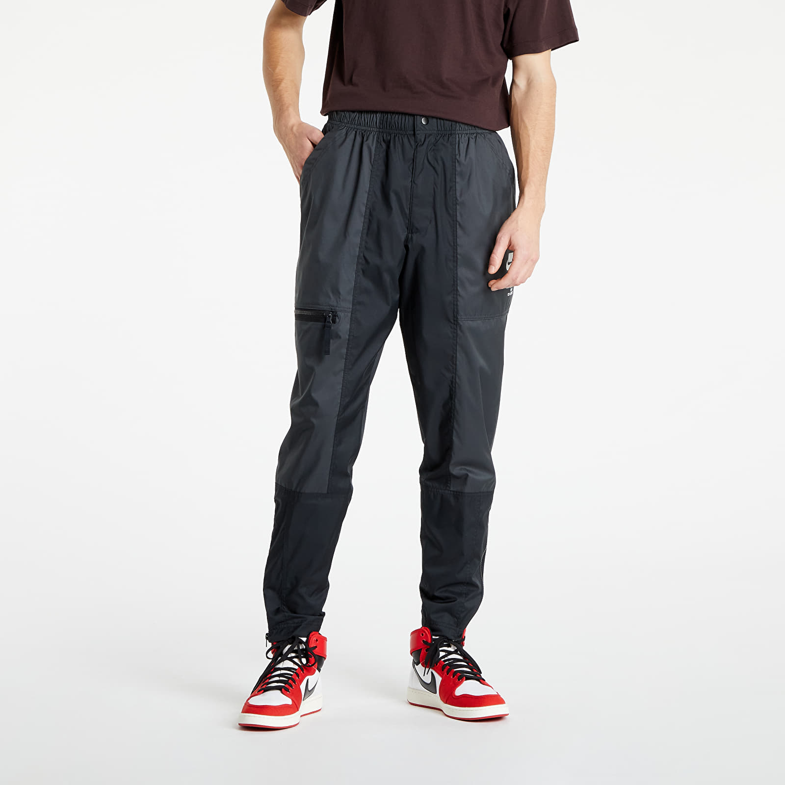 Дънки и панталони Nike Sportswear M NSW Woven LND Pant Black 1063807