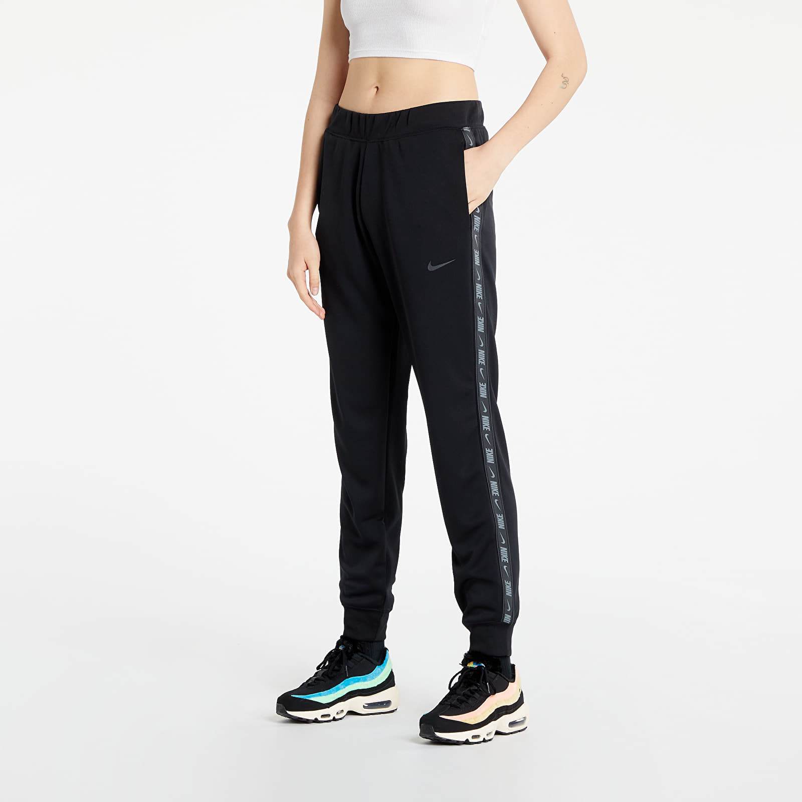 Дънки и панталони Nike NSW Pocket Tape Reg Pants Black 1064005
