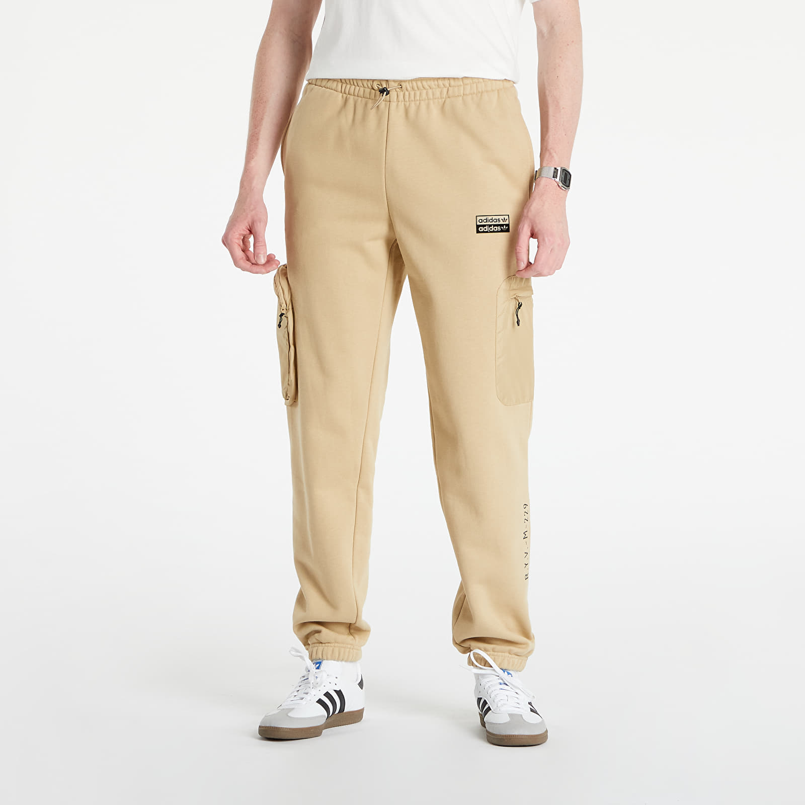 Дънки и панталони adidas Sweatpants Beige Tone 794134