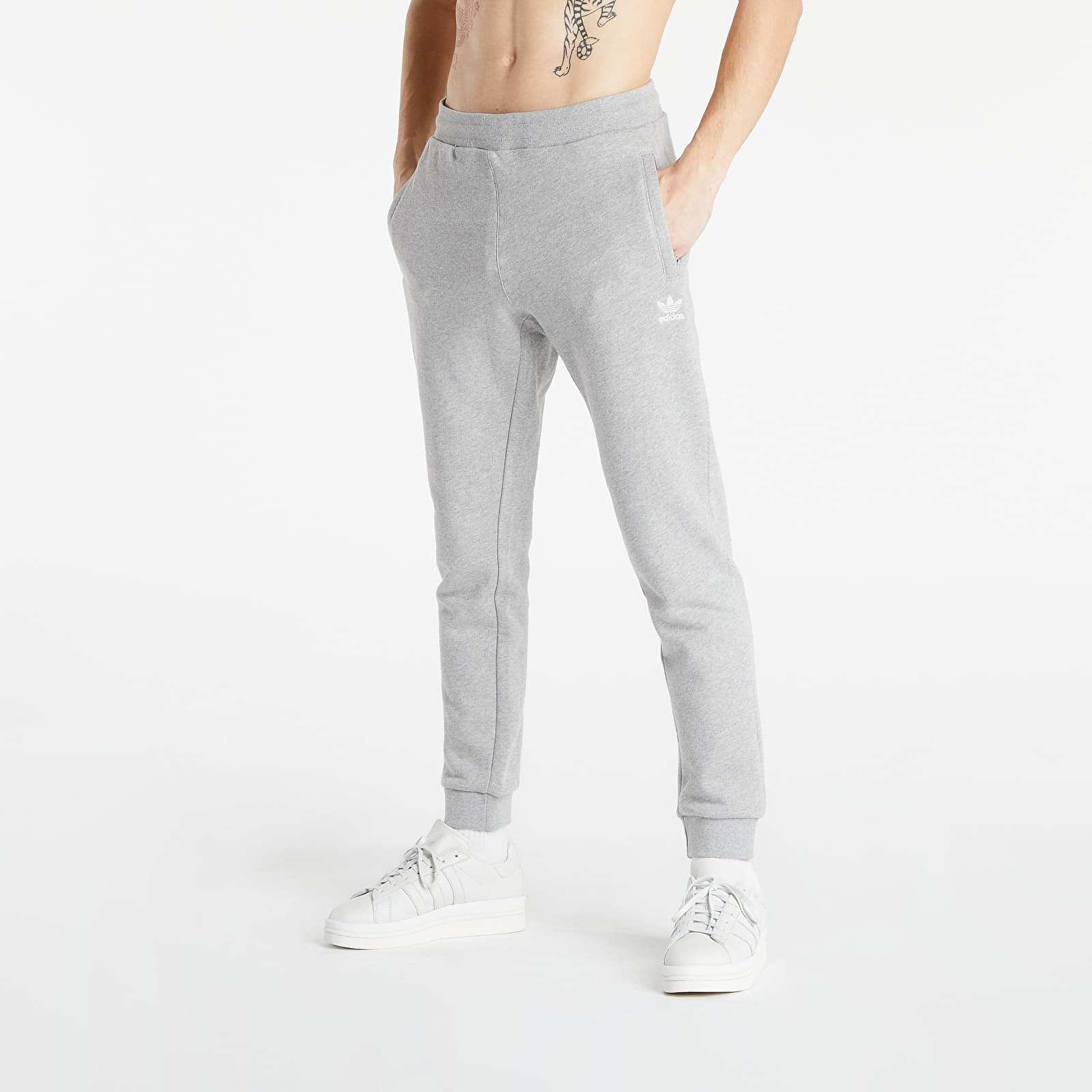 Дънки и панталони adidas Essentials Pants Mid Grey 857962