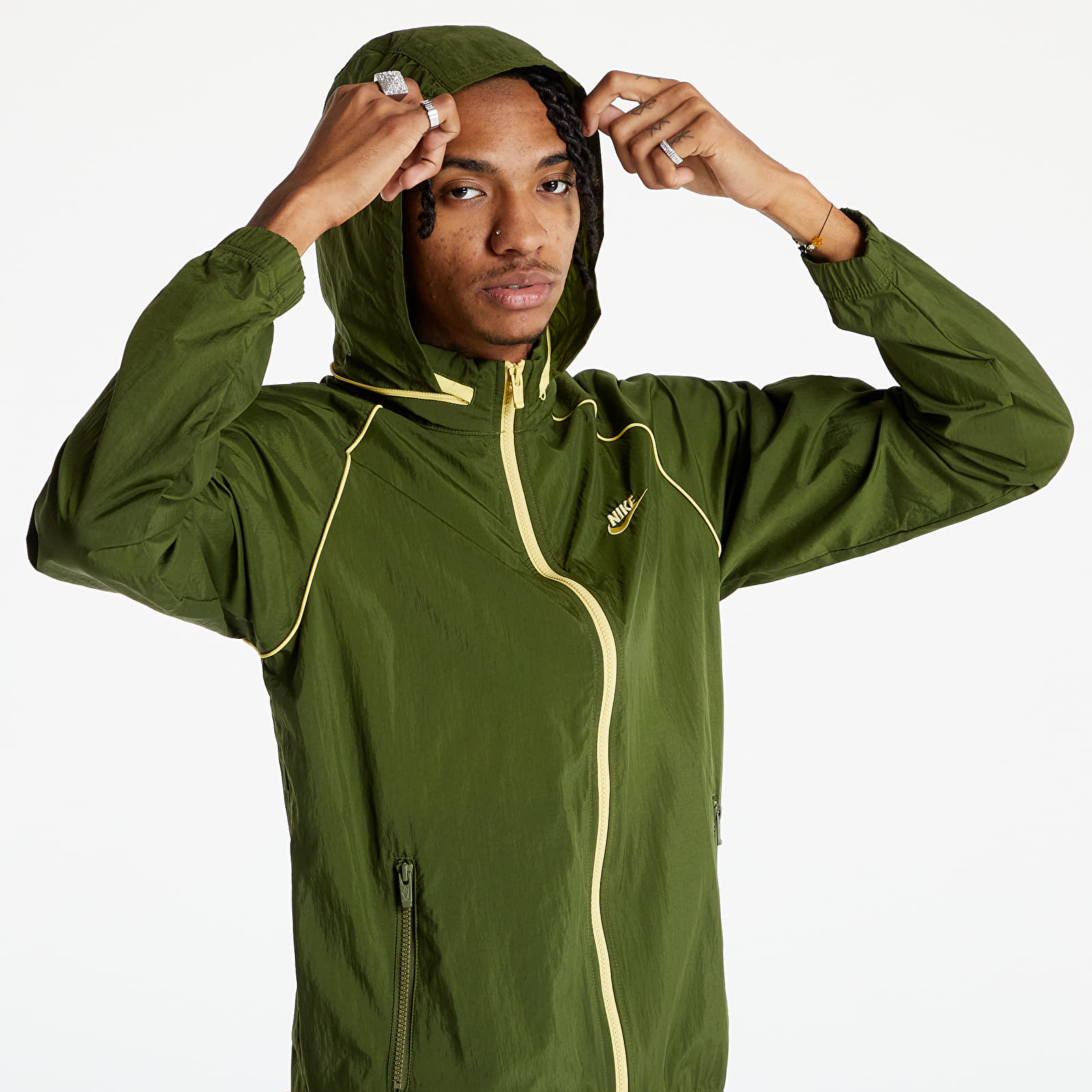 Якета и палта Nike Sportswear Men’s Unlined Core Track Jacket Rough Green/ Saturn Gold/ Saturn Gold 809260