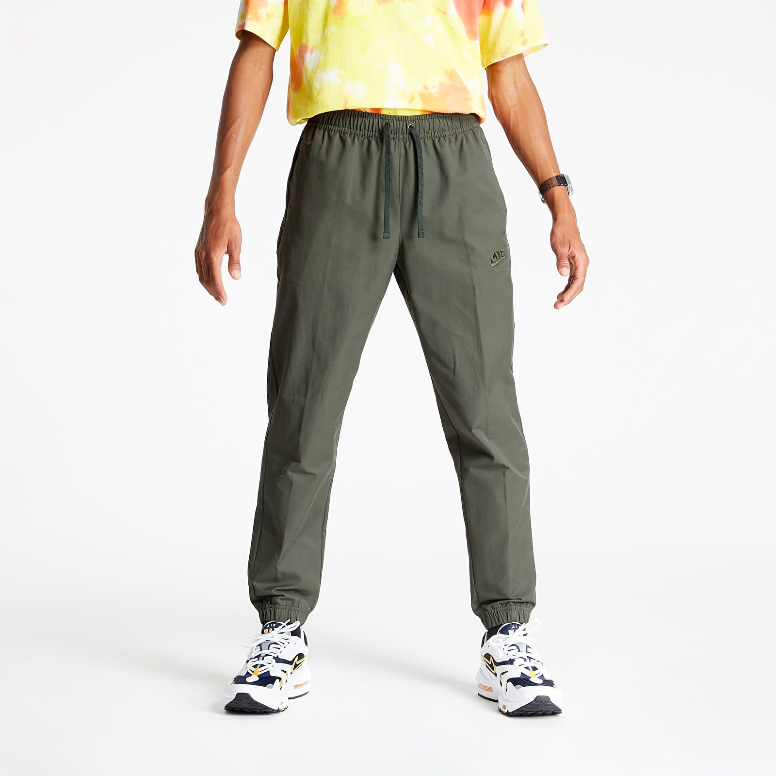 Дънки и панталони Nike Sportswear Men’s Unlined Cuff Pants Sequoia/ Sequoia 810085