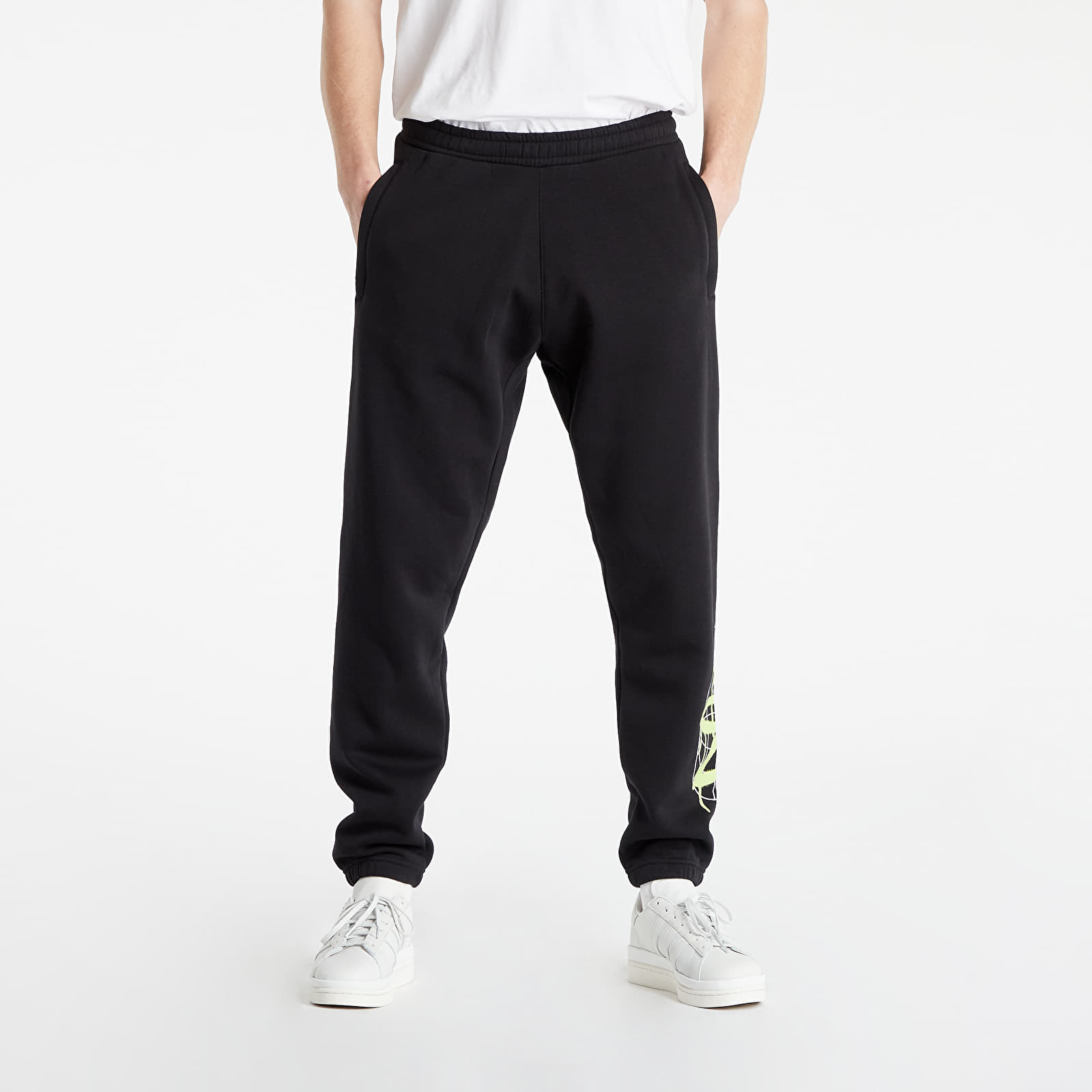 Дънки и панталони adidas Graphics Behind The Trefoil Pants Black 1201522