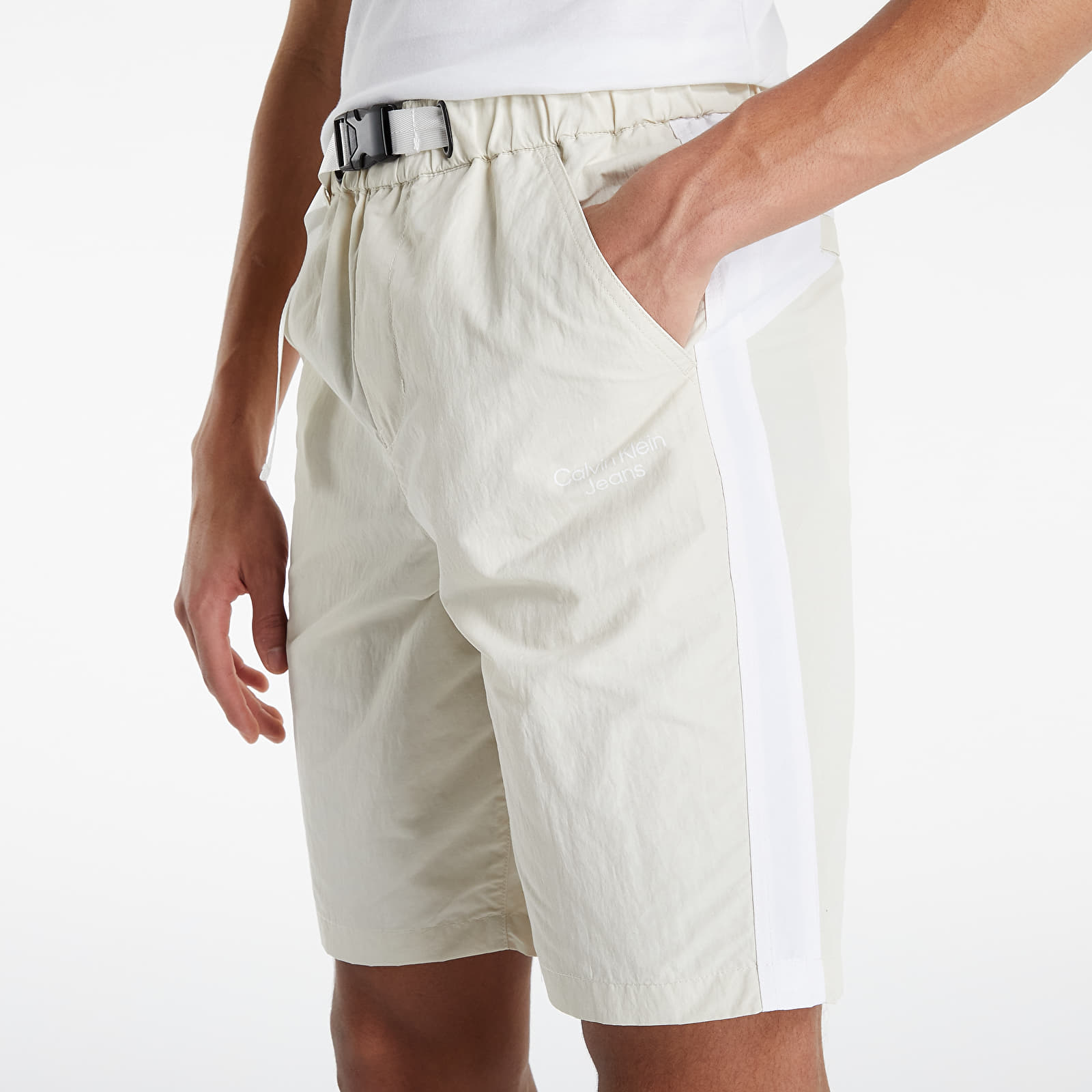 Къси панталони Calvin Klein Jeans Sustainable Blocking Shorts Eggshell 989236