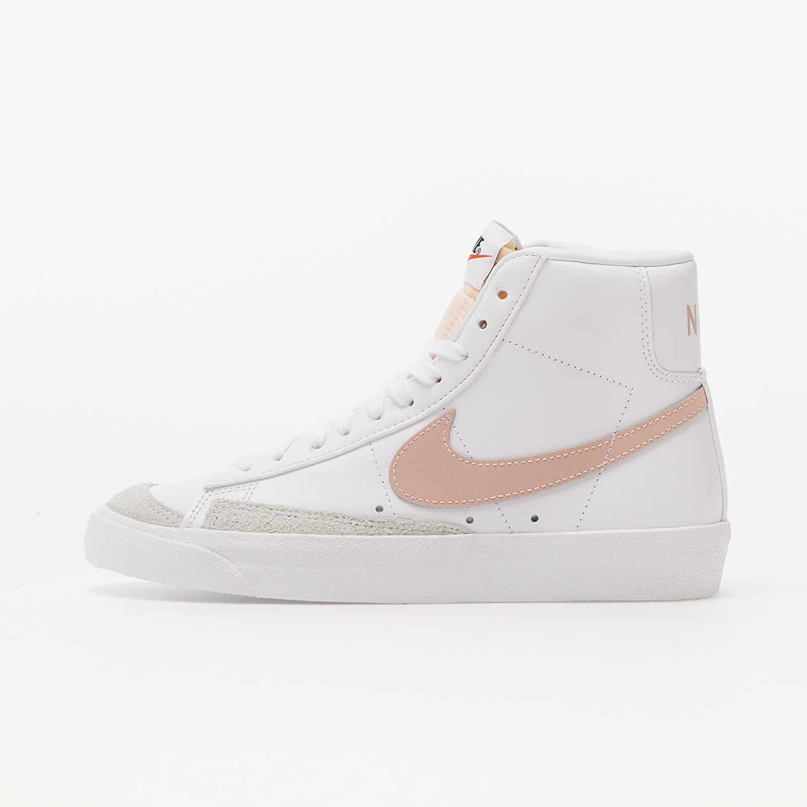 Дамски кецове и обувки Nike W Blazer Mid ’77 Vintage White/ Pink Oxford-Black-Summit White 1077076