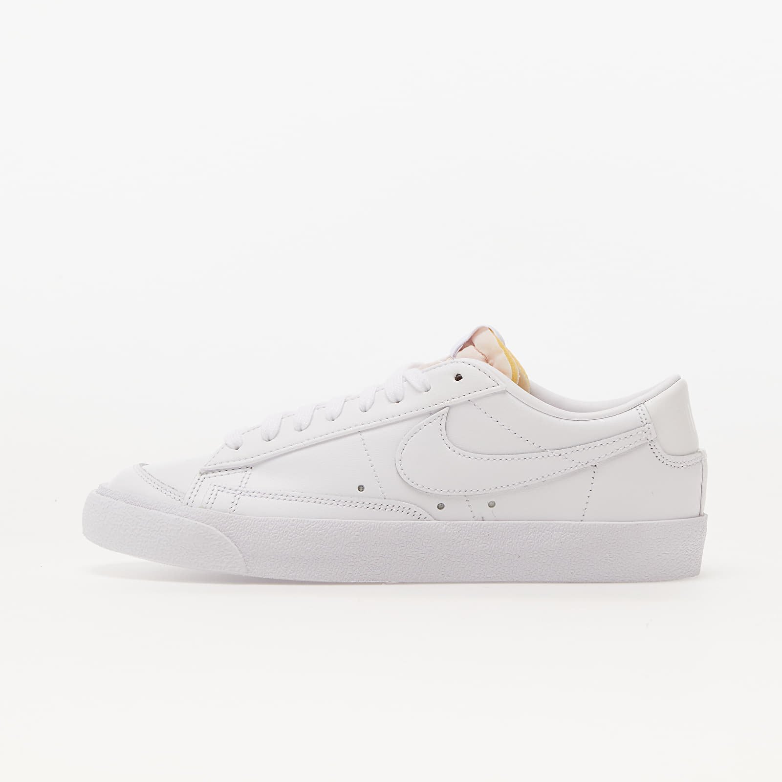 Дамски кецове и обувки Nike W Blazer Low ’77 White/ White-White-White 1077460