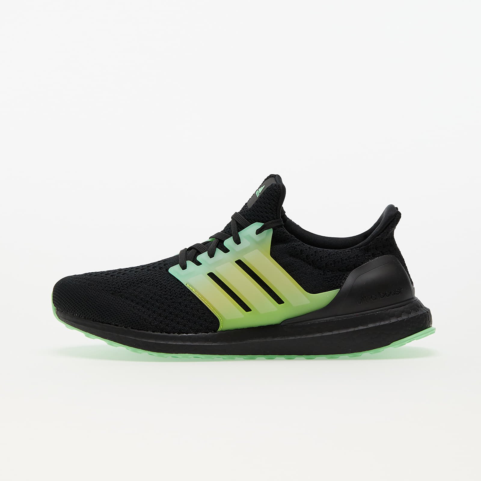 Мъжки кецове и обувки adidas UltraBOOST 5.0 Dna Core Black/ Ftw White/ Beam Green 1365364